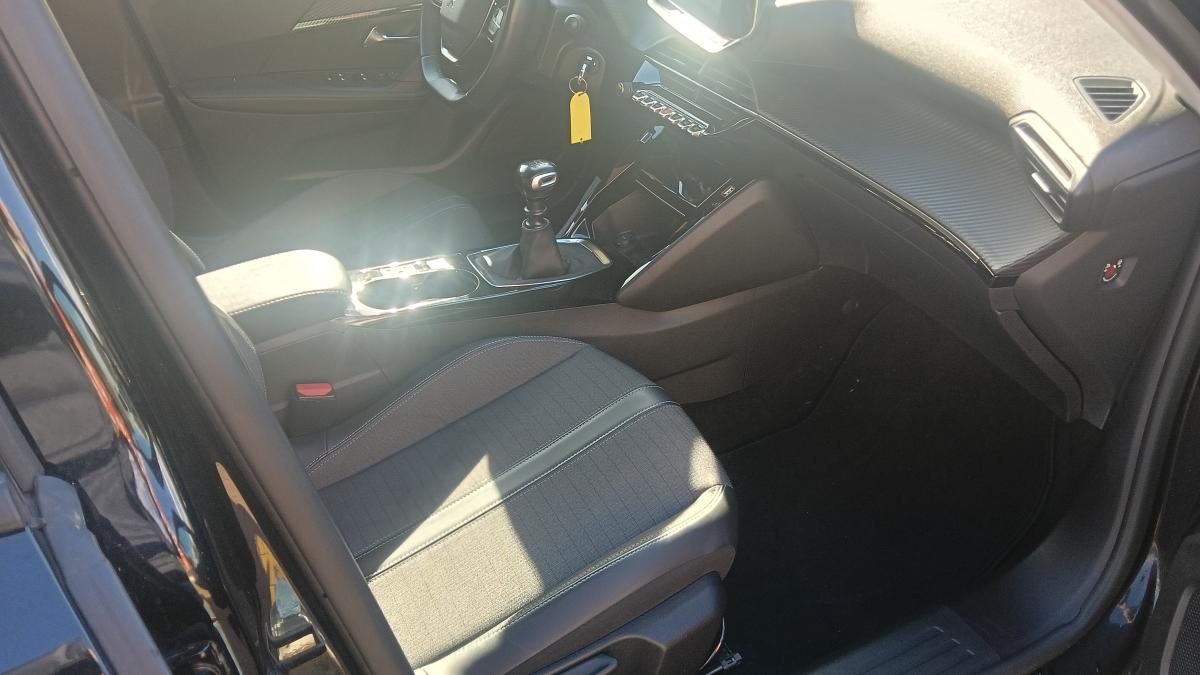 Peugeot 2008 1.5 BlueHDi 110 Allure 5 Porte